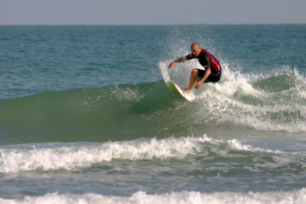 Kelly Slater frontside floater (2007)