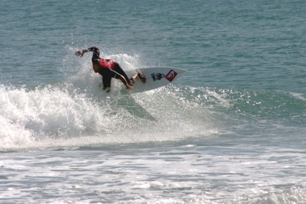 Kelly Slater backside snap (2007)